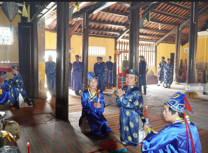 Lễ tế Thánh ở đình, đền, phủ: Nguồn gốc, thời điểm và cách bố trí bàn đẳng tế